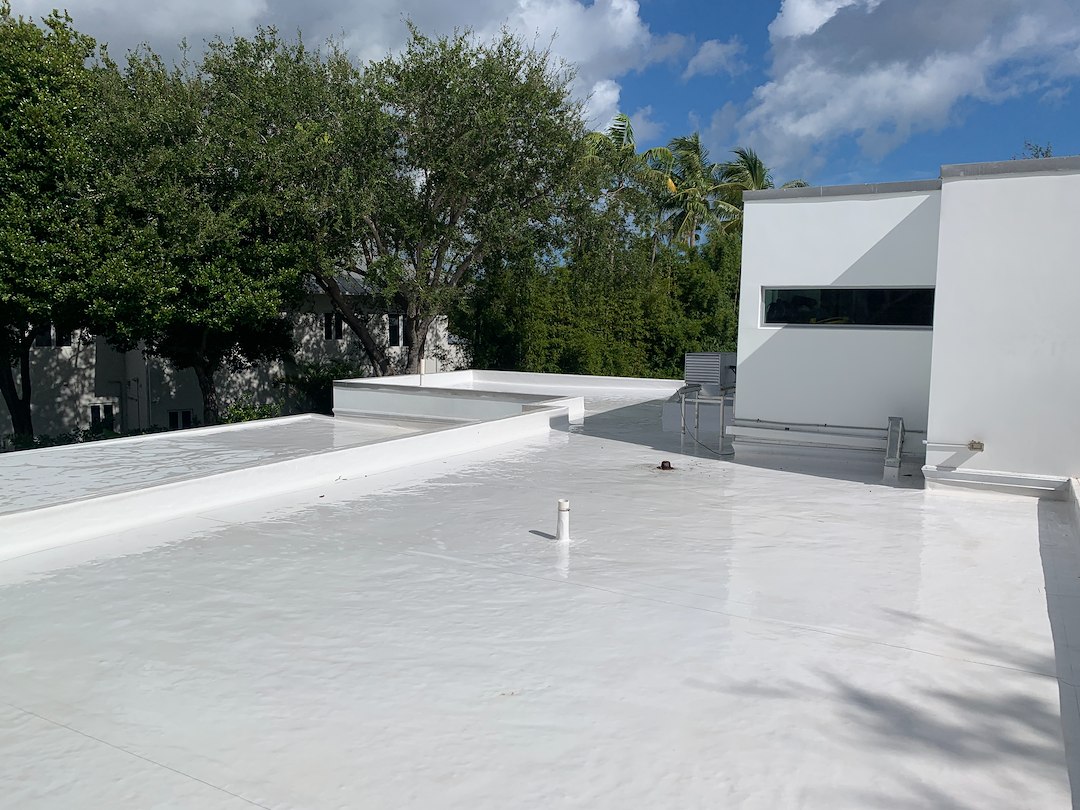 Flat Roof Soft Wash in Pinecrest, Fl.